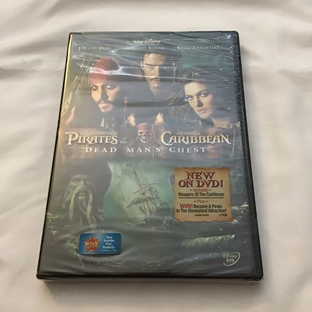 (NIB) Pirates of the Caribbean Dead Man’s Chest DVD